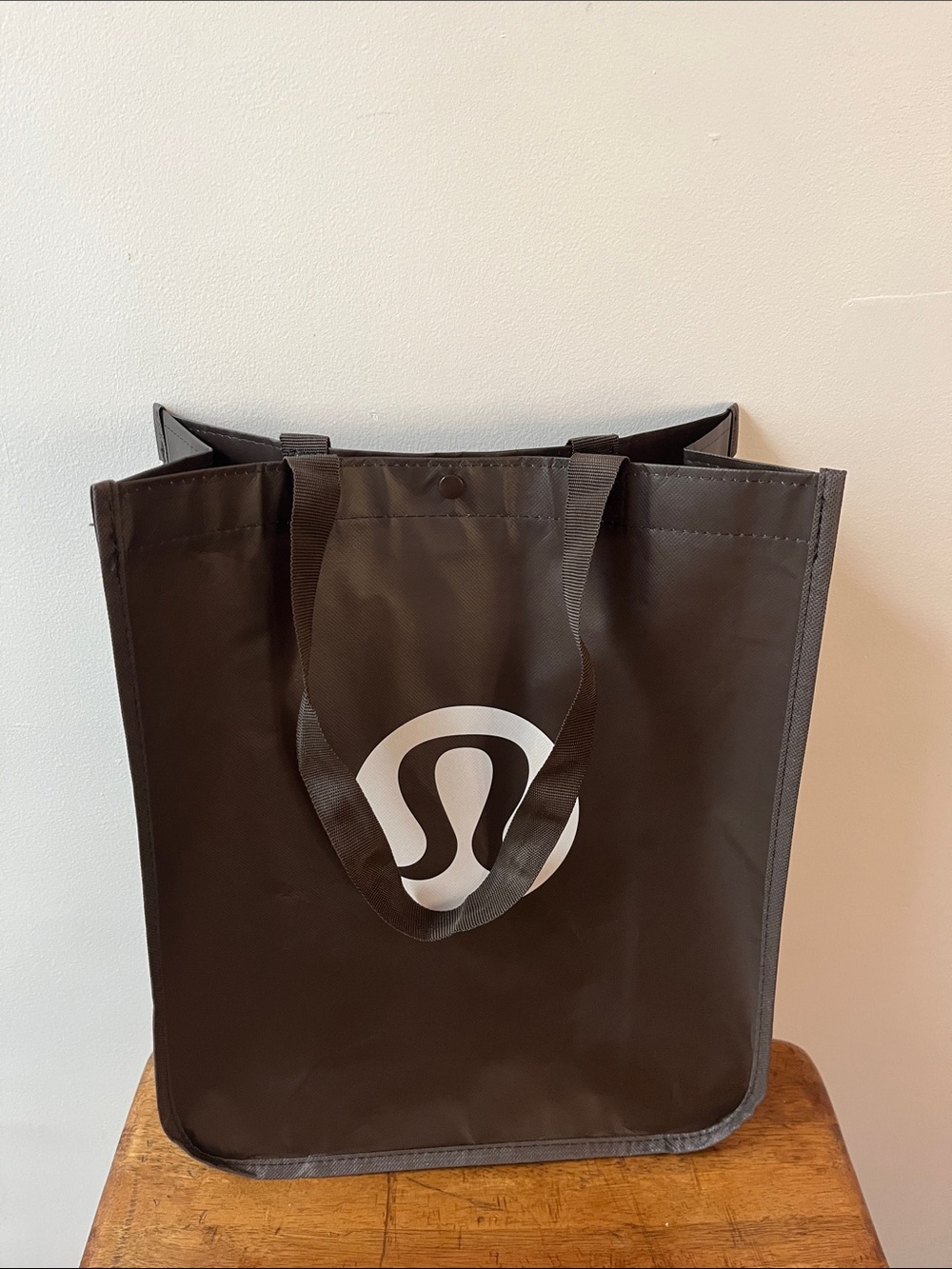 lululemon black & red Graphic Reusable Tote Duo - Picture 4 of 9